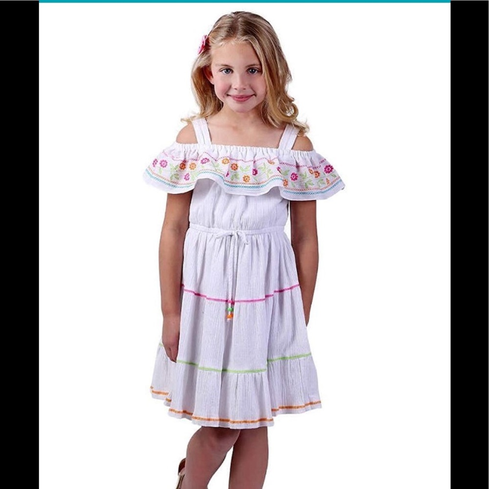 💲SOLD💲White floral ruffle cold shoulder dress